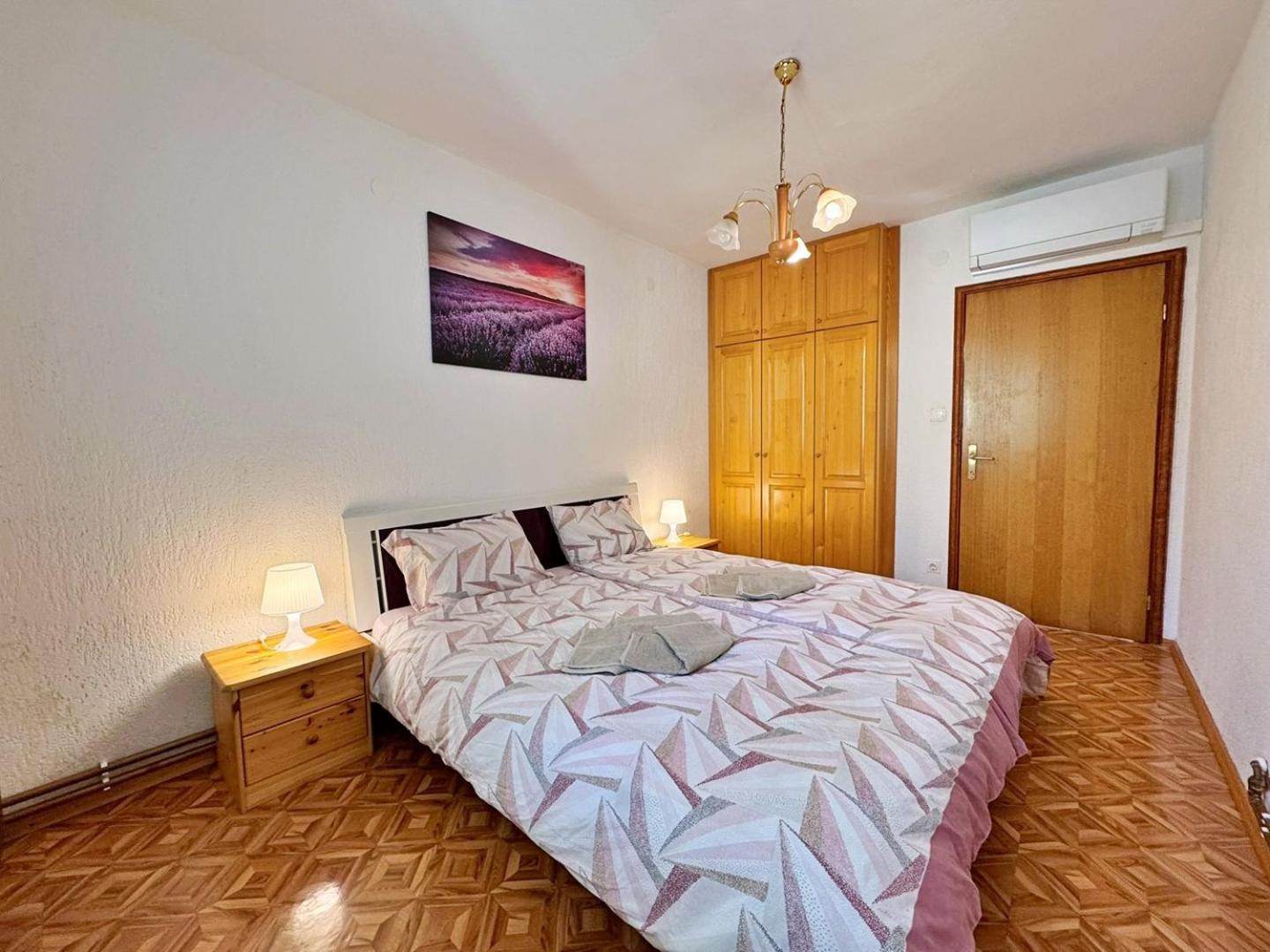 Apartments Pavle Malinska Buitenkant foto