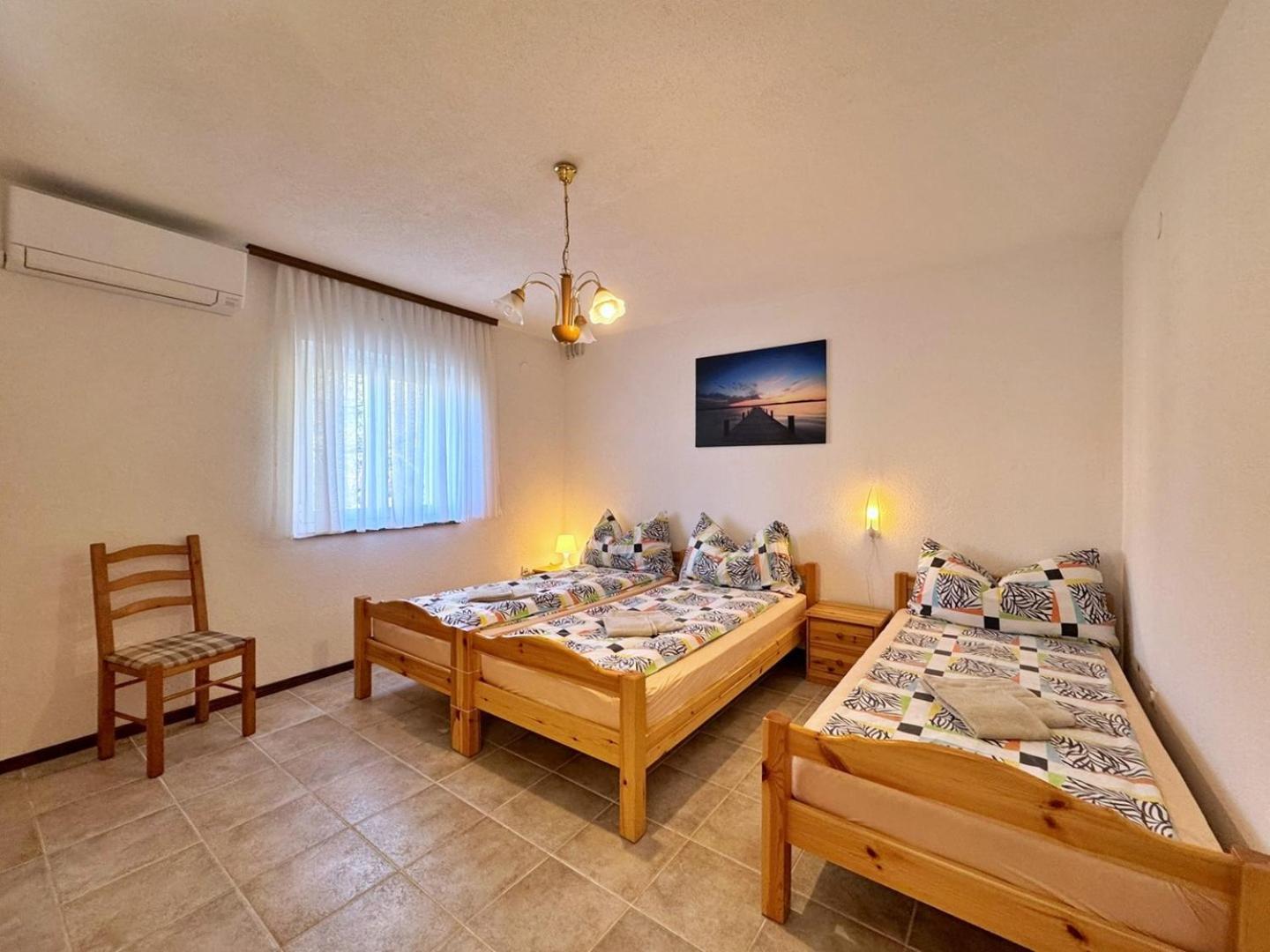 Apartments Pavle Malinska Buitenkant foto